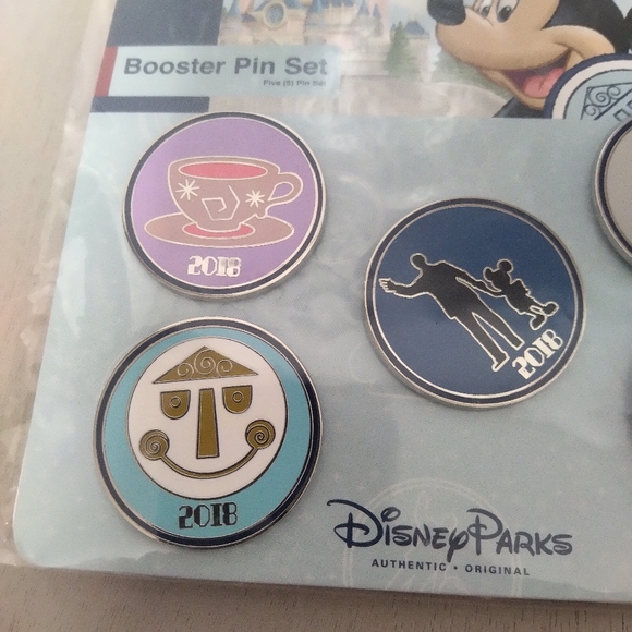 Disney Parks Pin Booster Set 5 pins 2018 - Picture 3 of 4